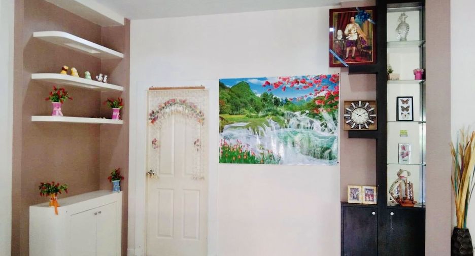For sale 4 bedrooms house in Mueang Udon Thani, Udon Thani