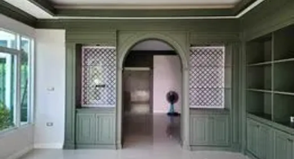 For sale 4 bedrooms house in Mueang Nakhon Ratchasima, Nakhon Ratchasima