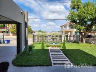 For sale 4 bedrooms house in Mueang Nakhon Ratchasima, Nakhon Ratchasima