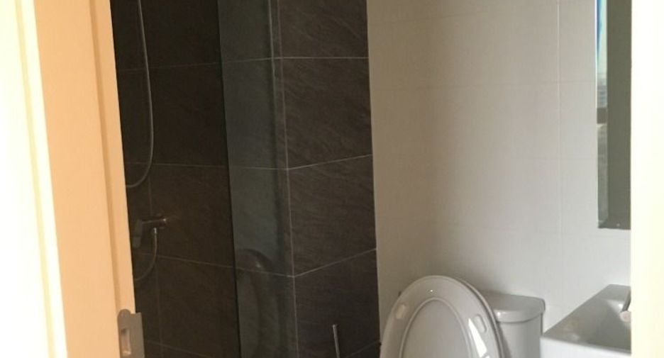 For sale studio condo in Mueang Nonthaburi, Nonthaburi