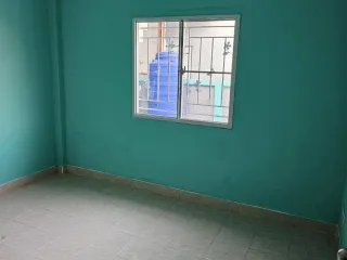 À vendre 2 chambres maison de ville à Mueang Rayong, Rayong