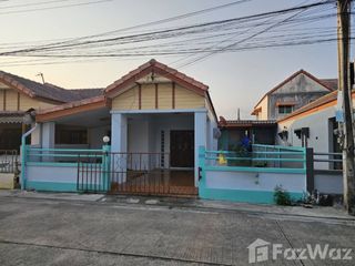 À vendre 2 chambres maison de ville à Mueang Rayong, Rayong