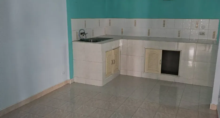 Reihenhaus zum Kauf mit 2 Zimmer in Mueang Rayong, Rayong