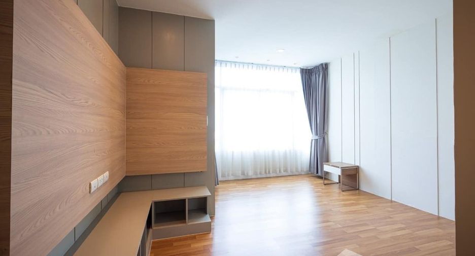 For sale 3 bedrooms townhouse in Mueang Nonthaburi, Nonthaburi
