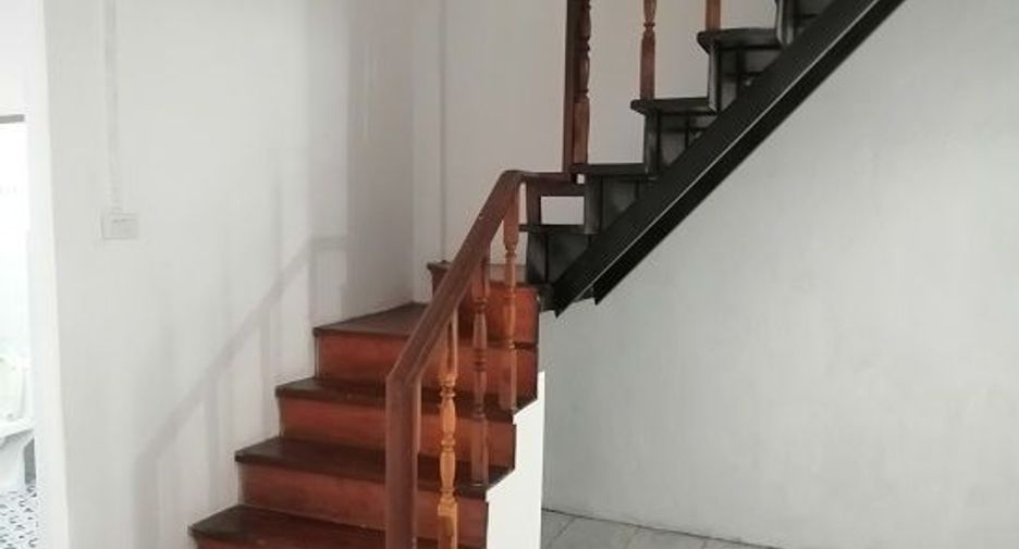 For sale 2 bedrooms townhouse in Khlong Luang, Pathum Thani