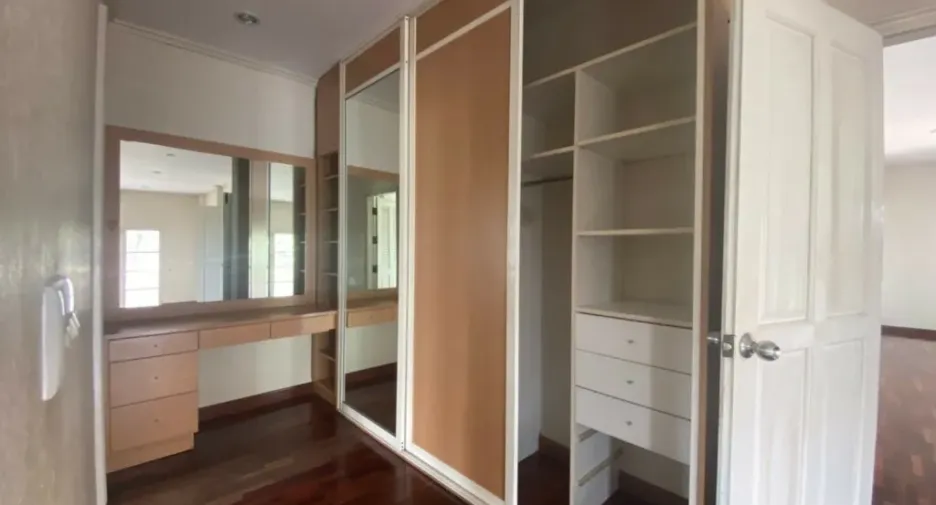 Продажа 3 спальни дом в Mueang Pathum Thani, Патумтани