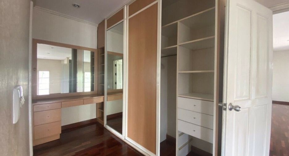 Haus zum Kauf mit 3 Zimmer in Mueang Pathum Thani, Pathum Thani