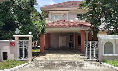出售 3 卧室 独立屋 在 Mueang Pathum Thani, Pathum Thani