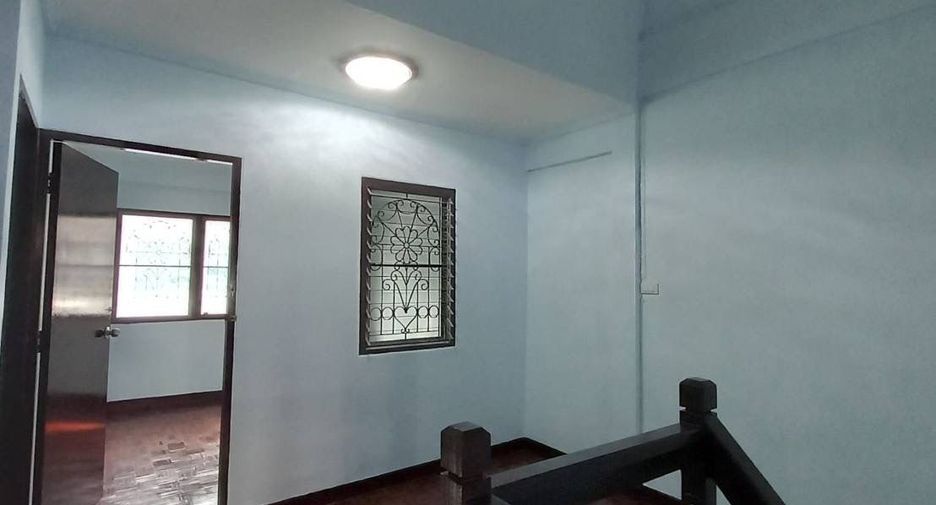 出售 和 出租 3 卧室 联排别墅 在 Thanyaburi, Pathum Thani
