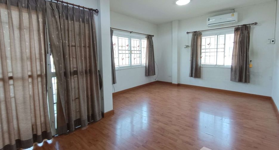 For rent and for sale 3 bedrooms house in Bang Bua Thong, Nonthaburi