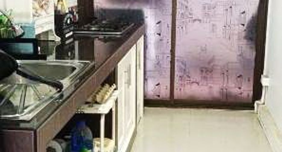 For sale 4 bedrooms house in Thanyaburi, Pathum Thani