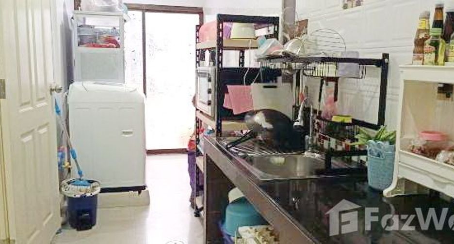 For sale 4 bedrooms house in Thanyaburi, Pathum Thani