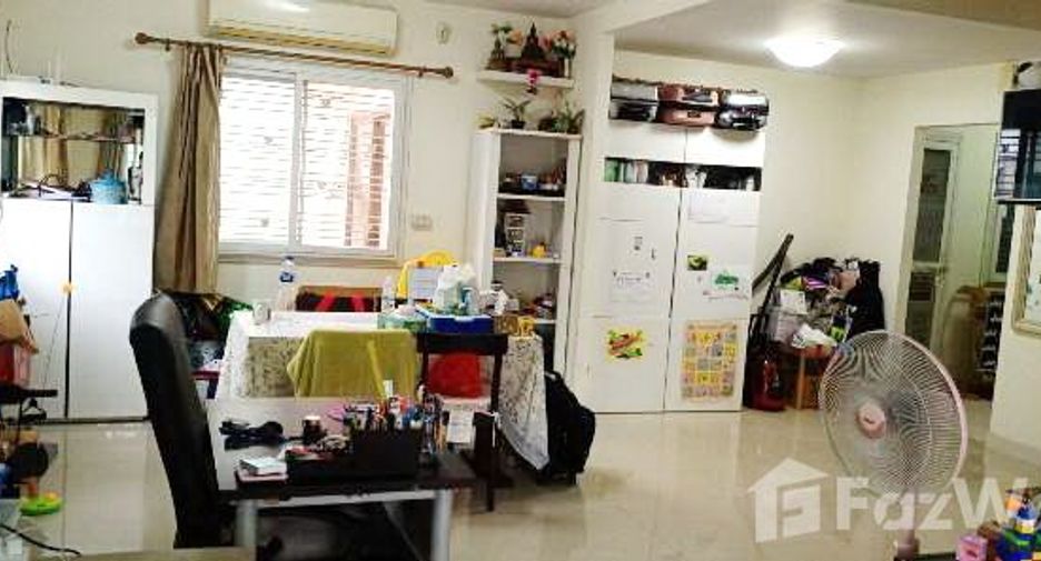 For sale 4 bedrooms house in Thanyaburi, Pathum Thani