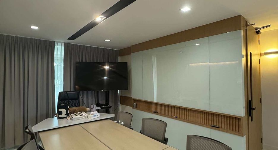 For rent office in Pak Kret, Nonthaburi
