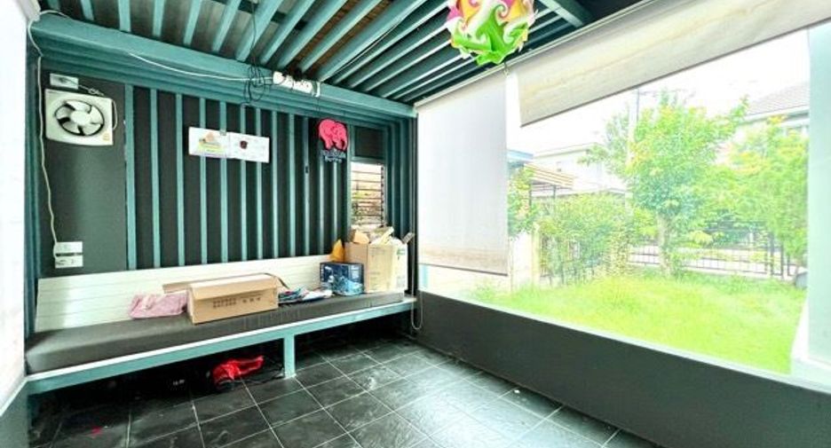For sale 4 bedrooms house in Mueang Nonthaburi, Nonthaburi
