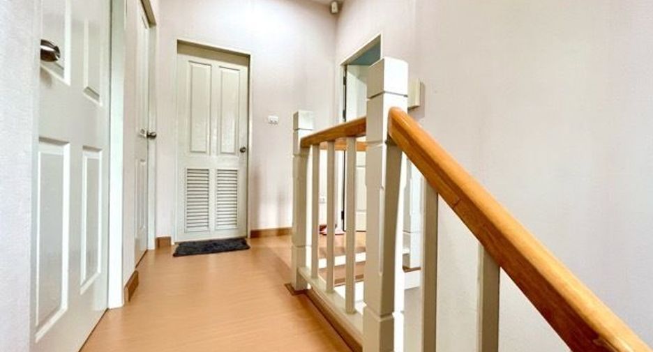 For sale 4 bedrooms house in Mueang Nonthaburi, Nonthaburi