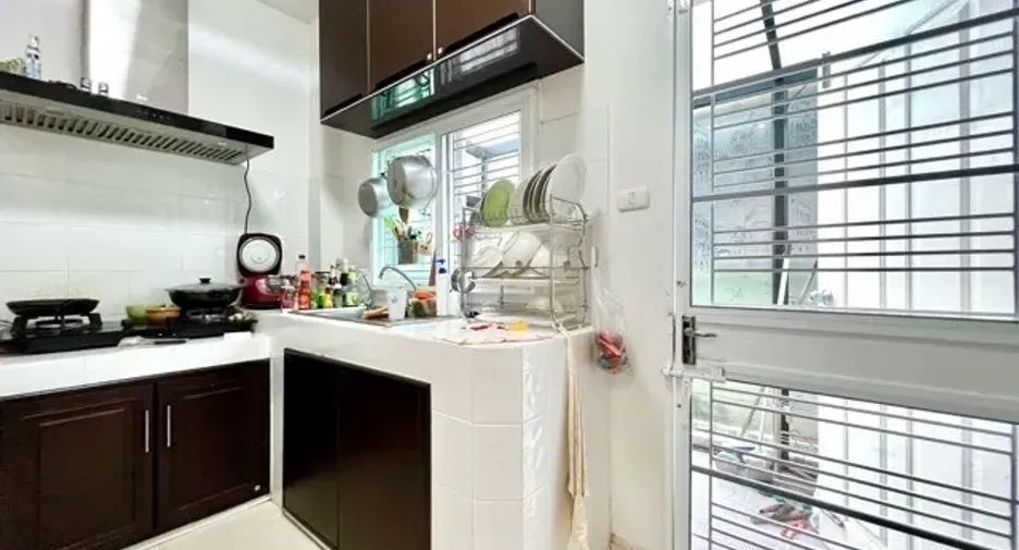 For sale 4 bedrooms house in Mueang Nonthaburi, Nonthaburi