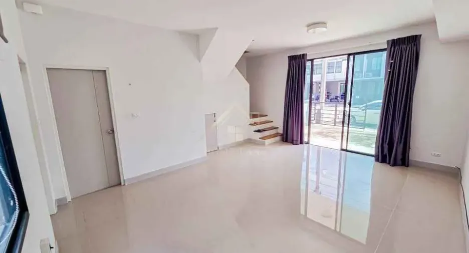 Reihenhaus zur Miete mit 3 Zimmer in Bang Yai, Nonthaburi