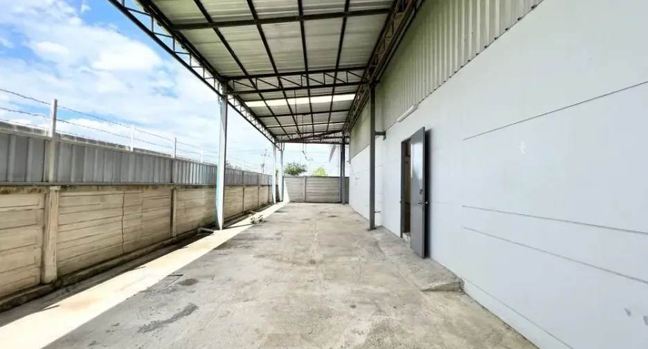 À vendre studio maison à Lam Luk Ka, Pathum Thani