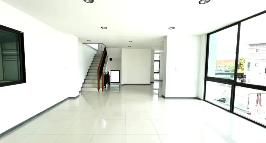 À vendre studio maison à Lam Luk Ka, Pathum Thani