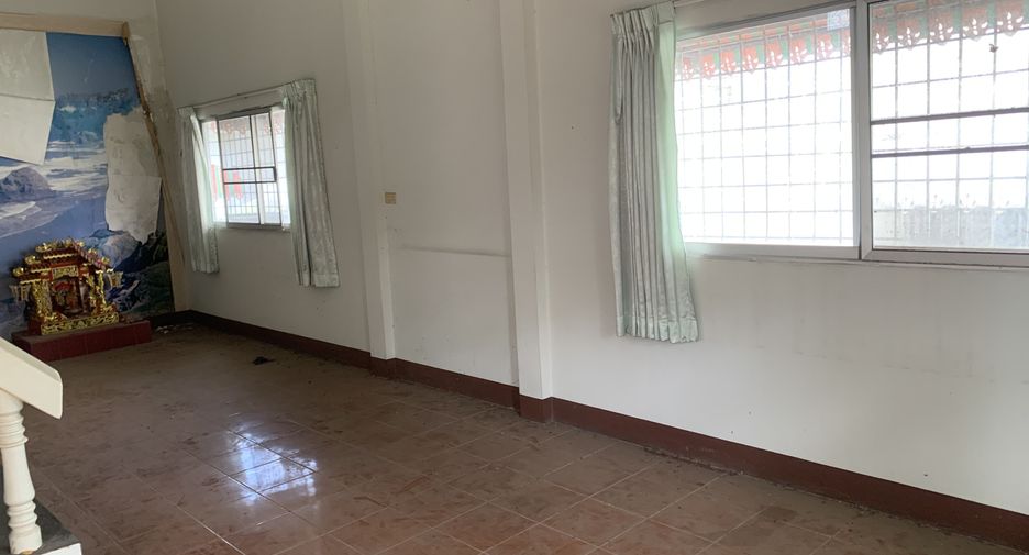 For sale 3 bedrooms house in Mueang Phrae, Phrae