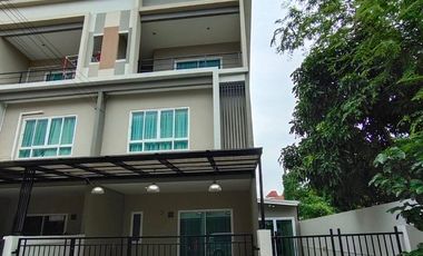 Reihenhaus zum Kauf mit 3 Zimmer in Bang Bua Thong, Nonthaburi