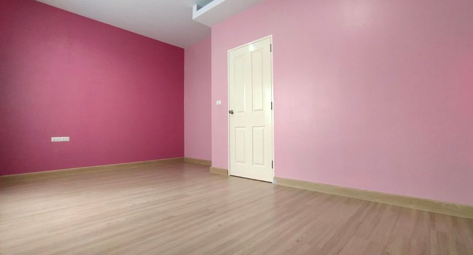 Reihenhaus zum Kauf mit 3 Zimmer in Bang Bua Thong, Nonthaburi
