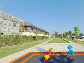 Продажа 4 спальни таунхаус в Khlong Luang, Патумтани