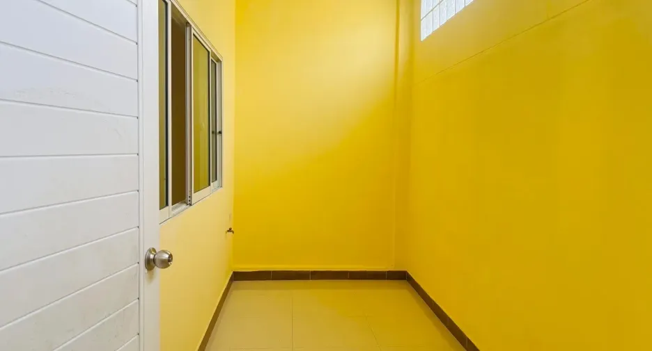 À vendre 3 chambres maison de ville à Khlong Luang, Pathum Thani