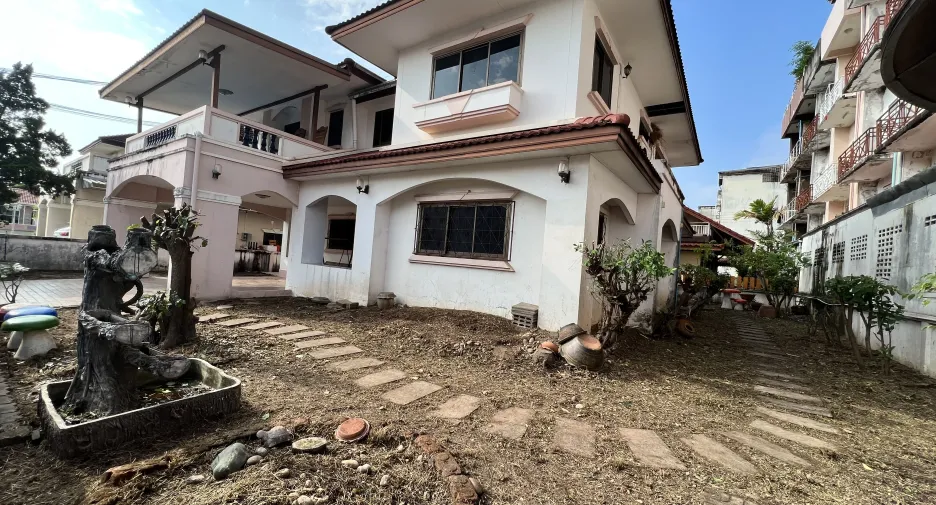 For sale 3 bedrooms house in Mueang Udon Thani, Udon Thani
