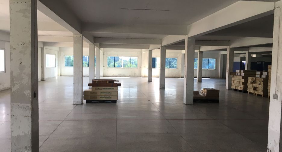 Oficina en alquiler en Khlong Luang, Pathum Thani