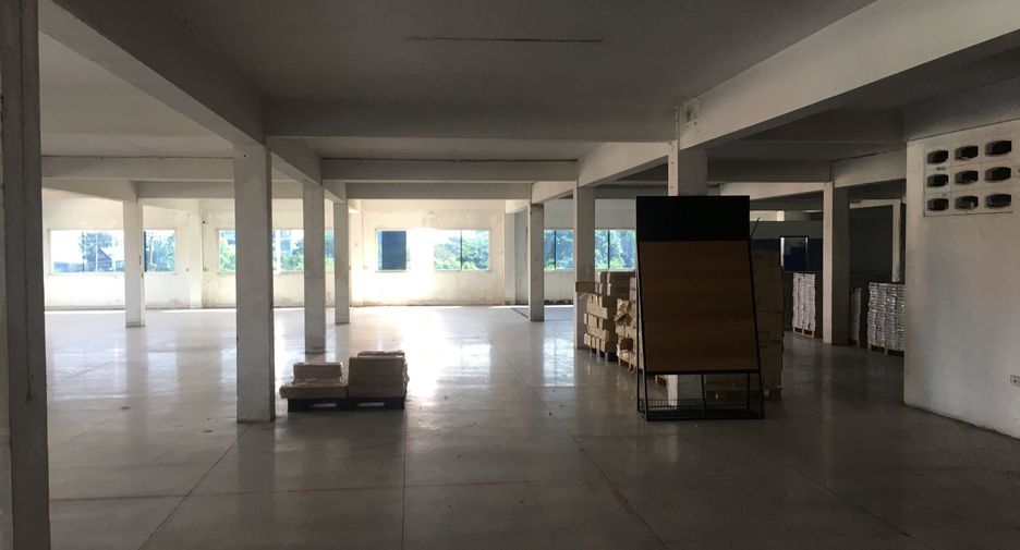 Oficina en alquiler en Khlong Luang, Pathum Thani
