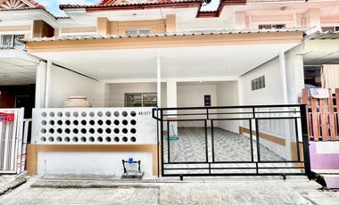 For sale 3 bedrooms townhouse in Khlong Luang, Pathum Thani