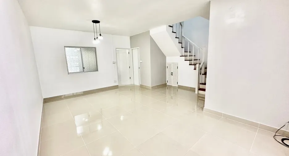 For sale 3 bedrooms townhouse in Khlong Luang, Pathum Thani