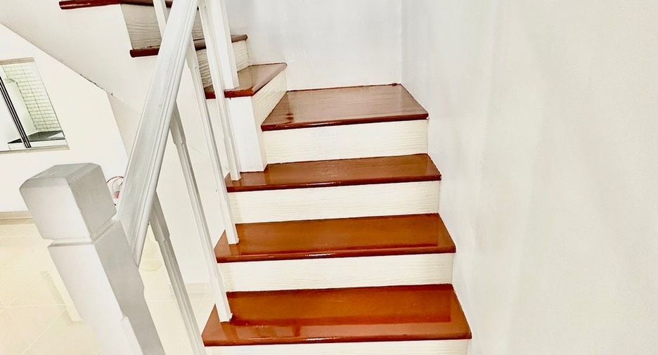 For sale 3 bedrooms townhouse in Khlong Luang, Pathum Thani