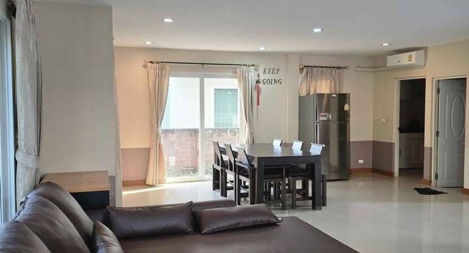 For rent 3 bedrooms house in Pak Kret, Nonthaburi