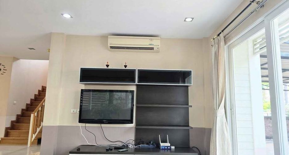 For rent 3 bedrooms house in Pak Kret, Nonthaburi