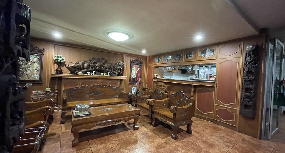 Oficina en venta en Krathum Baen, Samut Sakhon