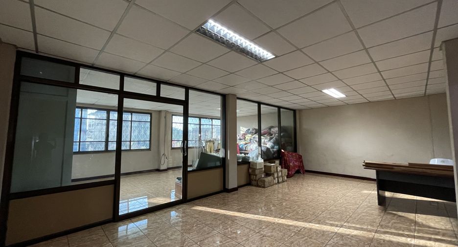 Oficina en venta en Krathum Baen, Samut Sakhon