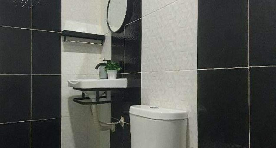 Продажа 2 спальни таунхаус в Sai Noi, Нонтабури