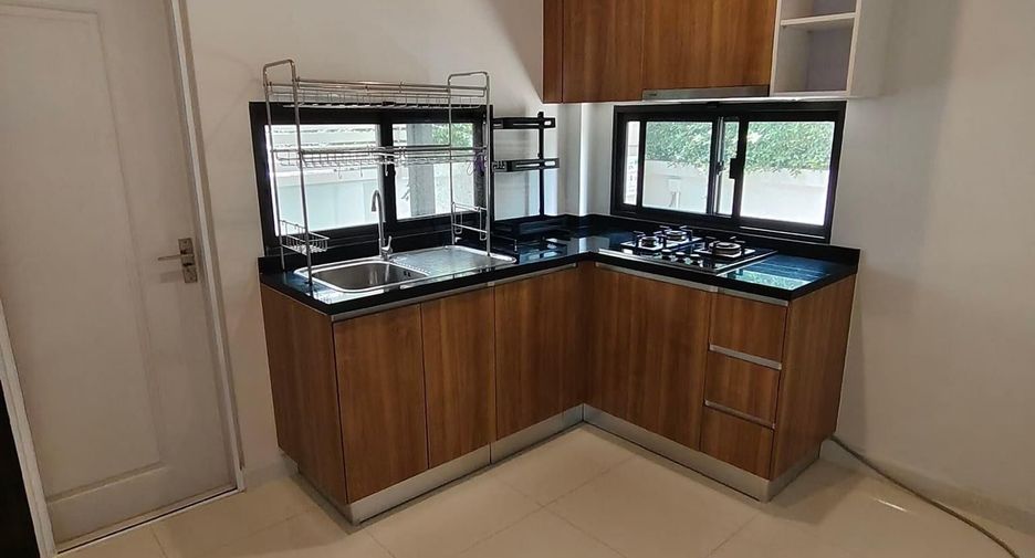 À vendre et à louer 4 chambres maison à Bang Kruai, Nonthaburi