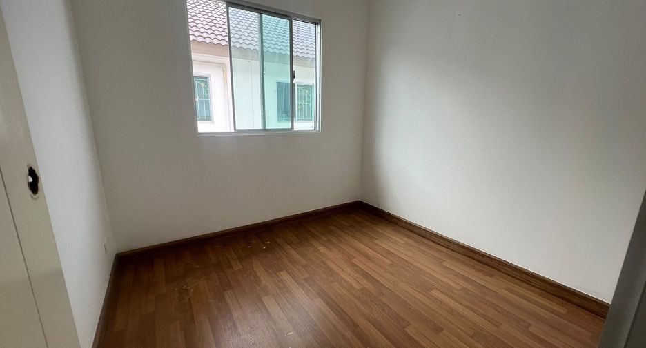Reihenhaus zum Kauf mit 3 Zimmer in Sam Phran, Nakhon Pathom