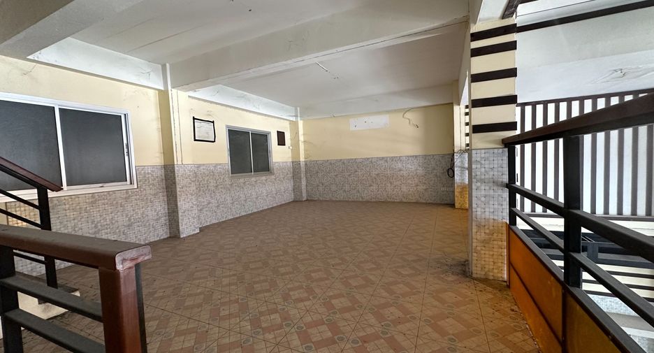 For sale 3 bedrooms townhouse in Khlong Luang, Pathum Thani