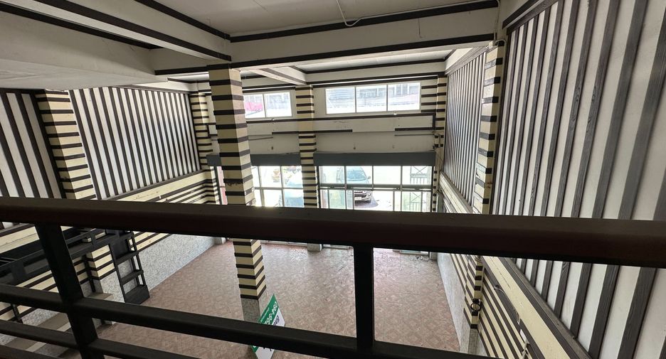 For sale 3 bedrooms townhouse in Khlong Luang, Pathum Thani