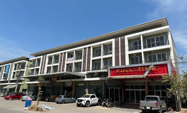出售 3 卧室 联排别墅 在 Khlong Luang, Pathum Thani