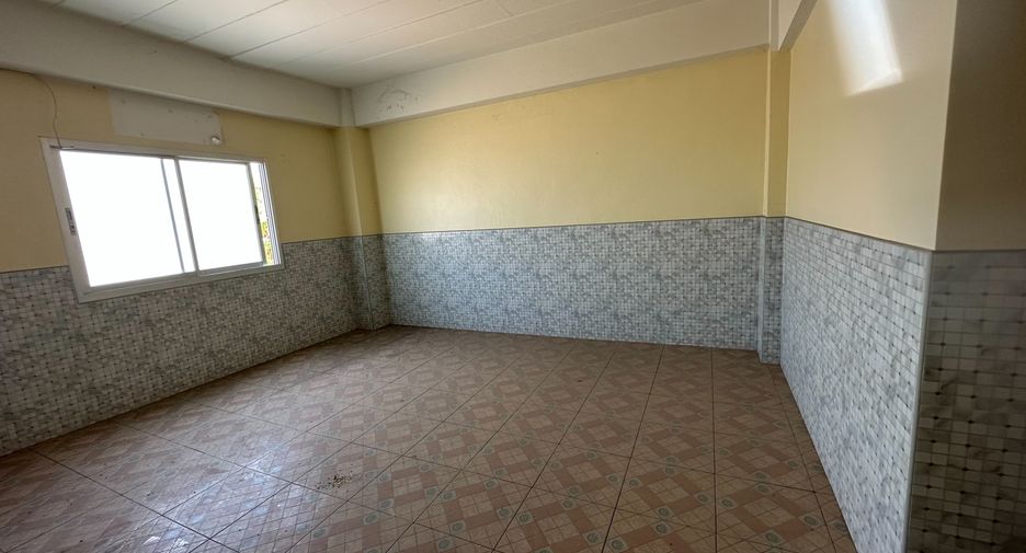 For sale 3 bedrooms townhouse in Khlong Luang, Pathum Thani