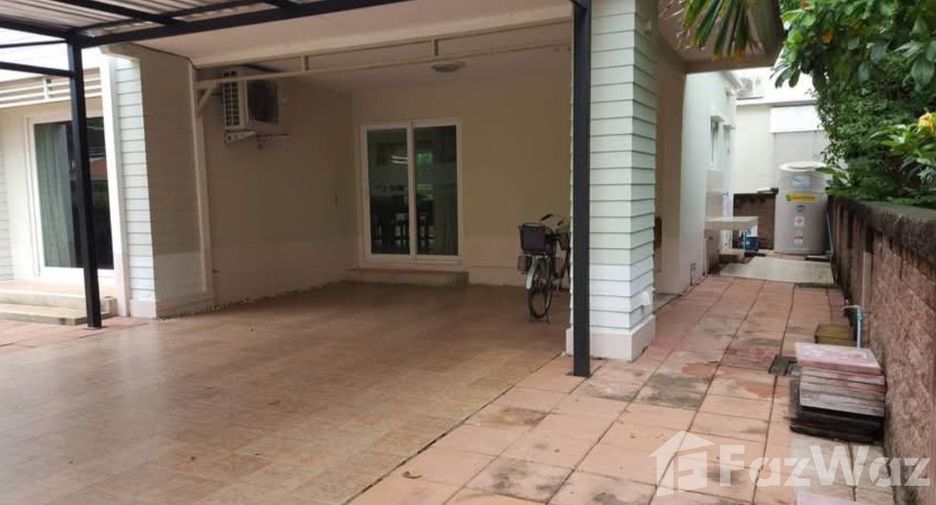 For rent 3 bedrooms house in Pak Kret, Nonthaburi
