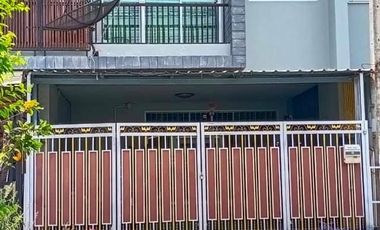 出售 3 卧室 联排别墅 在 Hat Yai, Songkhla