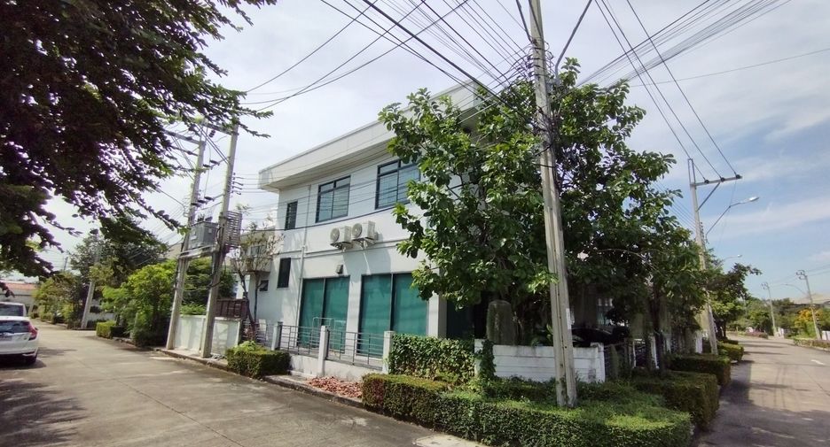 Haus zum Kauf mit 6 Zimmer in Mueang Nonthaburi, Nonthaburi