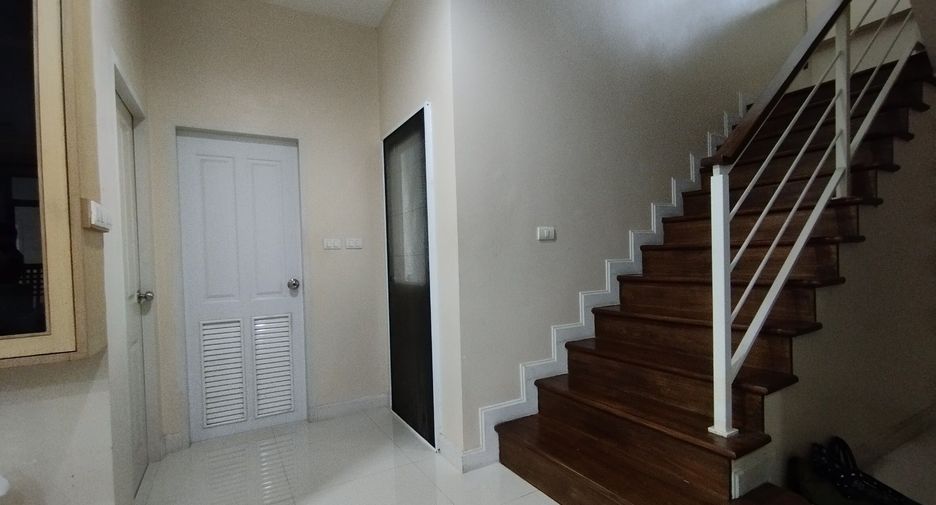 Haus zum Kauf mit 6 Zimmer in Mueang Nonthaburi, Nonthaburi